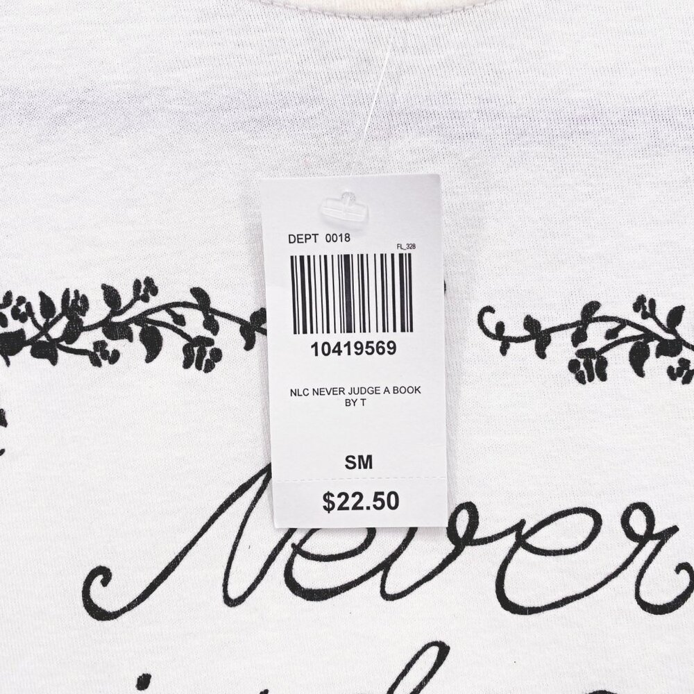 Hot Topic Bookish Tee‎ - Picture 4 of 6